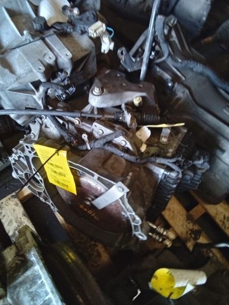 2015 Chrysler 200 2.4L FWD 9-Speed Automatic Transmission