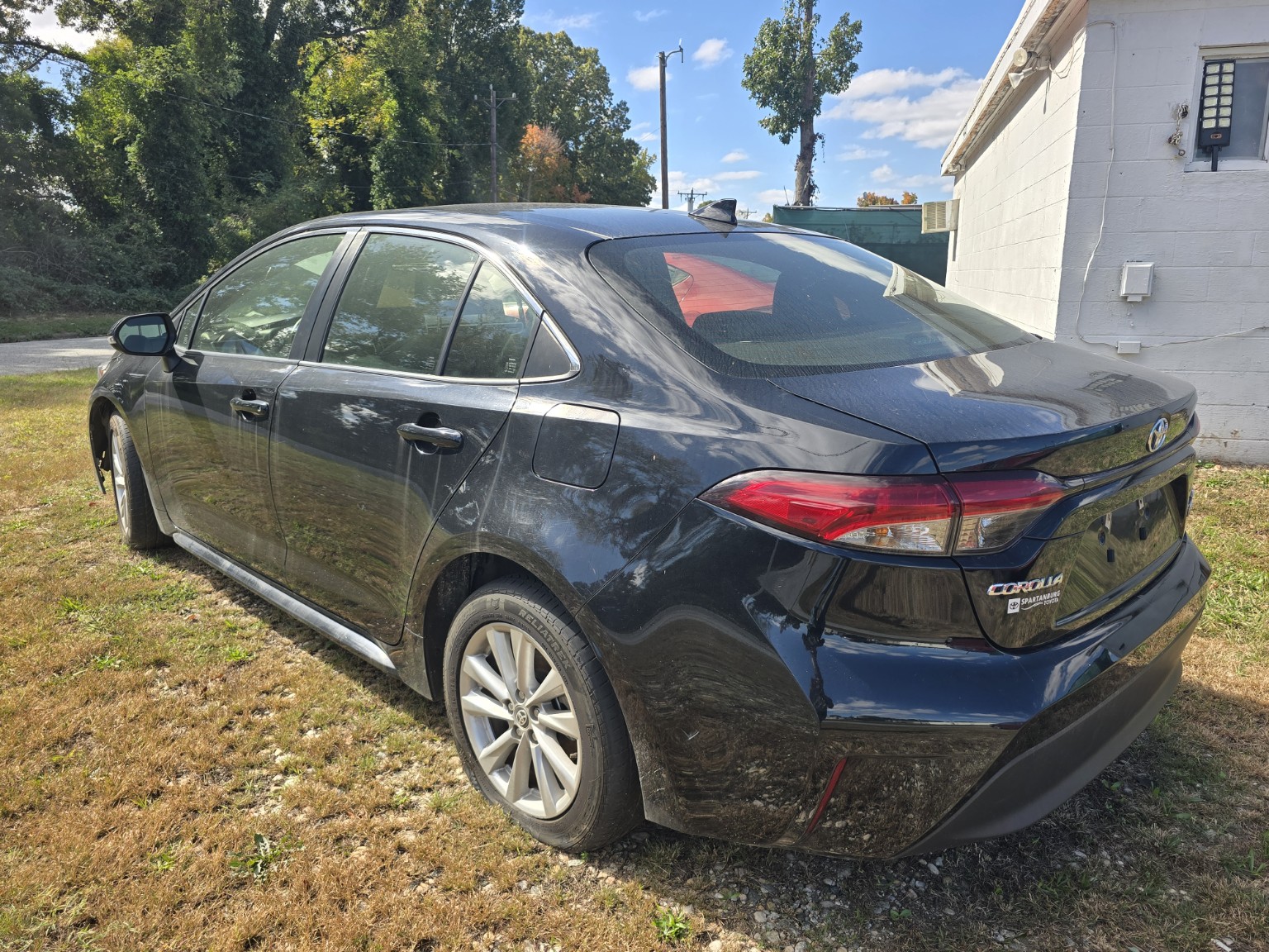 Original Corolla Hybrid vehicle photo 3