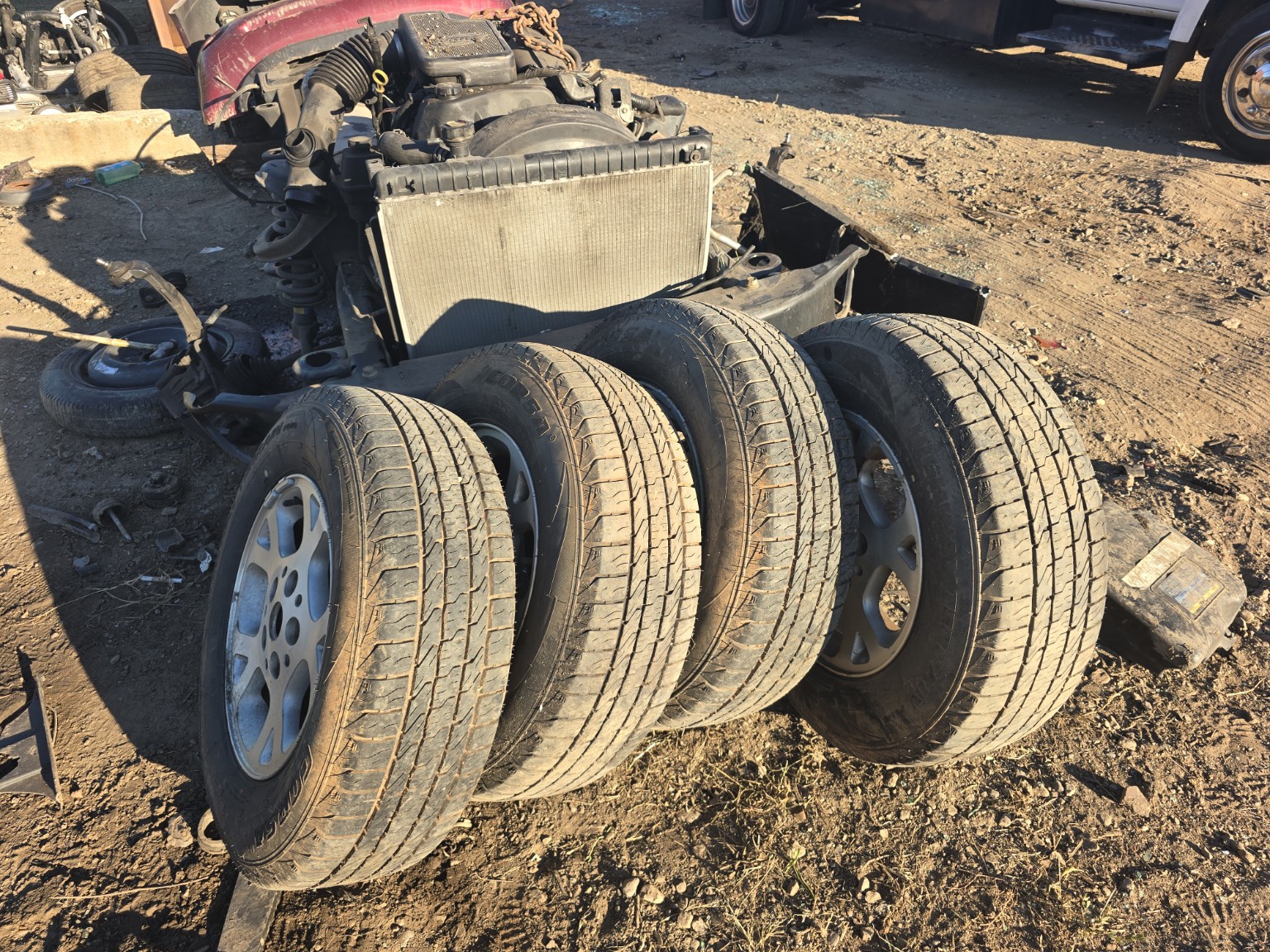 Original seller photo 4 of Jeep tire and wheel set