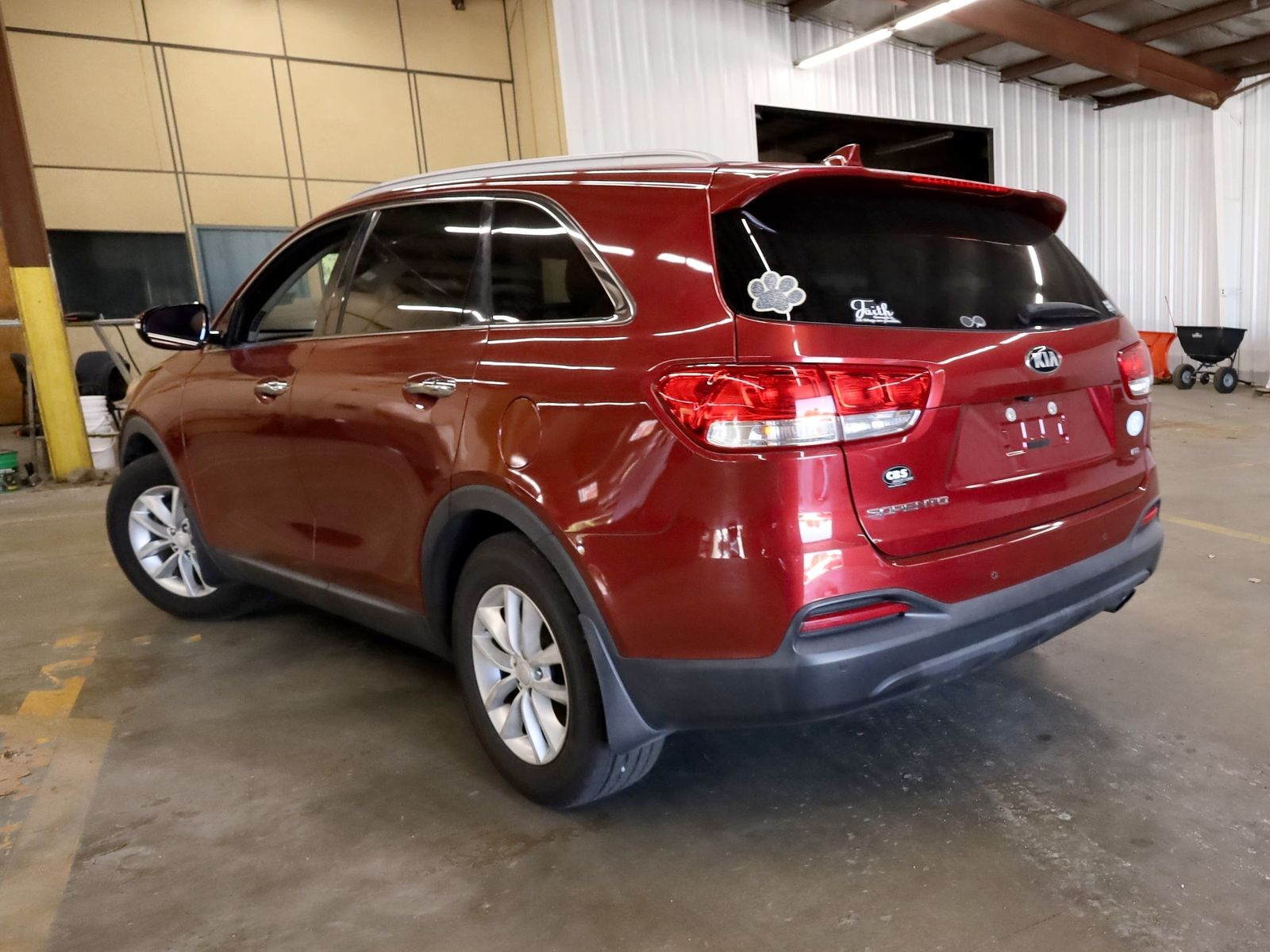 Original 2018 Kia Sorento LX condition photo 3
